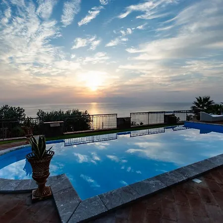 Villa Alba 12, Emma