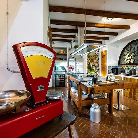Villa Alba 12, Emma