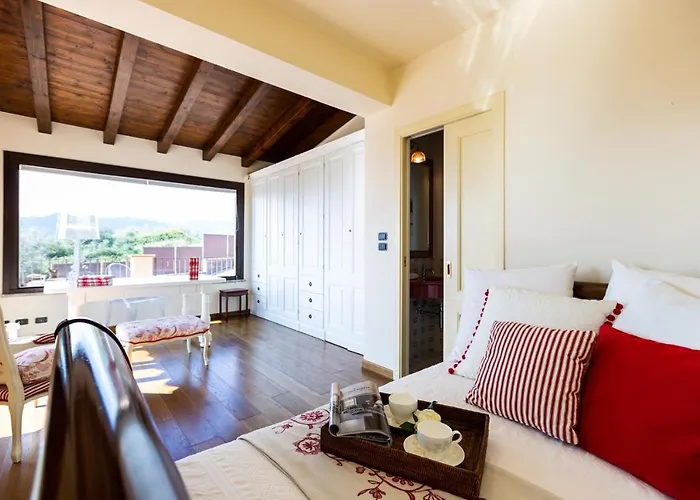 Alba 12, Emma Villa *