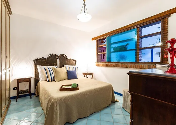 Alba 12, Emma * Giardini Naxos