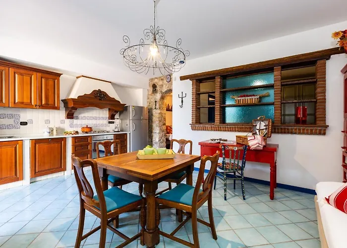 Alba 12, Emma Villa *